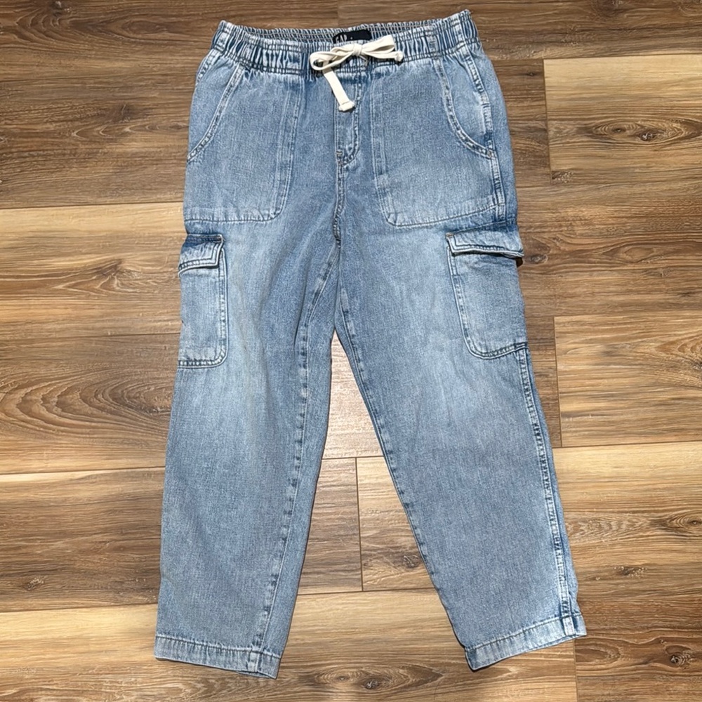 GAP Mid Rise Easy Cargo Jeans